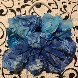 Turquoise tie-die Messy Bow On Nylon